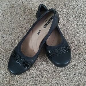 Clark's Black Flats
